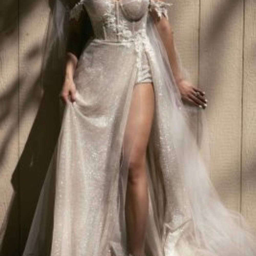 Berta Wedding Dress Harper - Picture 8 of 15